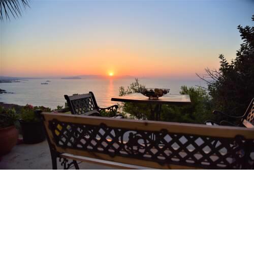 Emerald Apartment Halepa