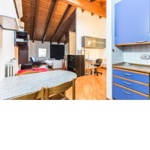 Emilia Levante 2 by Short Holidays