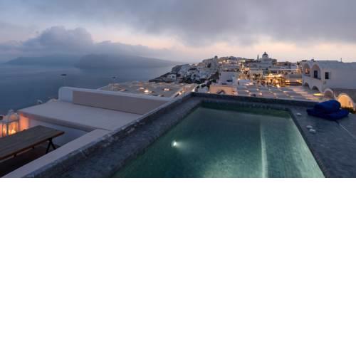 Enalion White Suites Oia