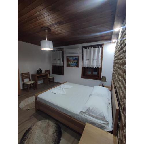 Eni entire guesthouse parking on site