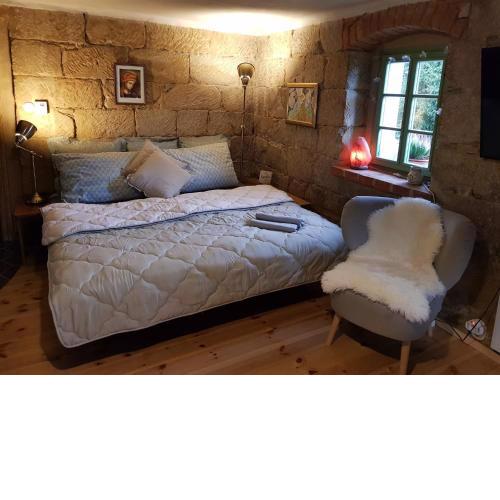 ENJOY Cozy Romance Hills Forest Gardens Views Sauna Whirlpool Bath