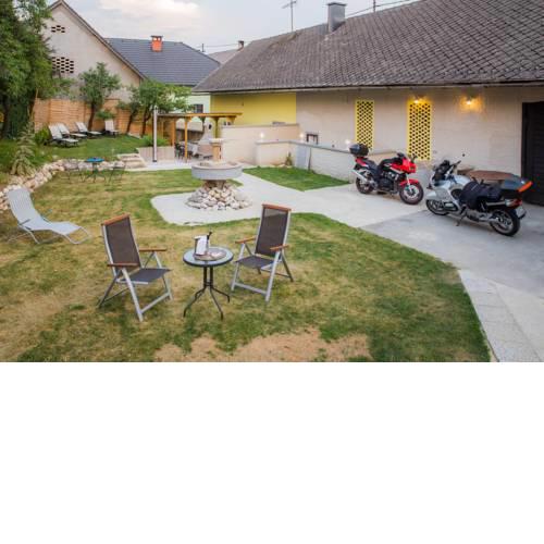 Enjoy Hostel Lesce