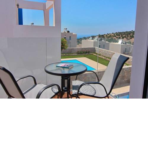 Enjoy the wonderful amenities offered by this 3 bedroom villa with its own pool