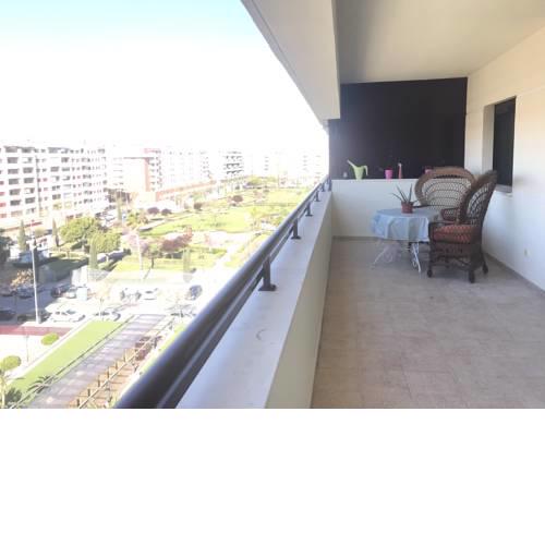 Enjoy your holidays in Malaga! With swimming pool and parking