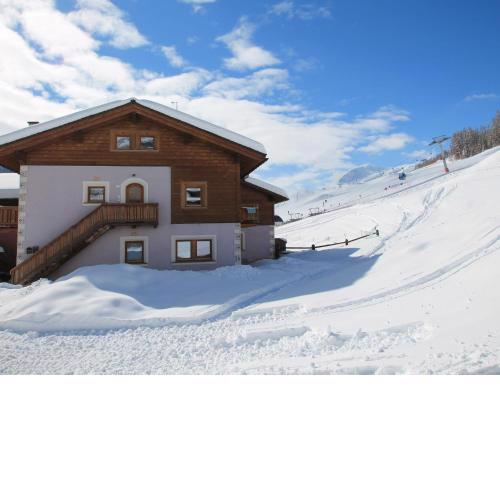 Enticing Holiday Home in Livigno near Ski Area