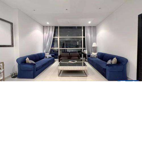 Entire Apartment - Marina - Spacious and Perfect Location
