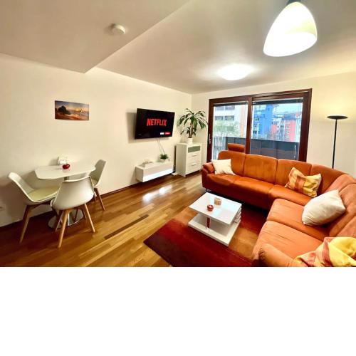 Entire Rental Unit-53m2, FREE PARKING, Metro 3 min walk
