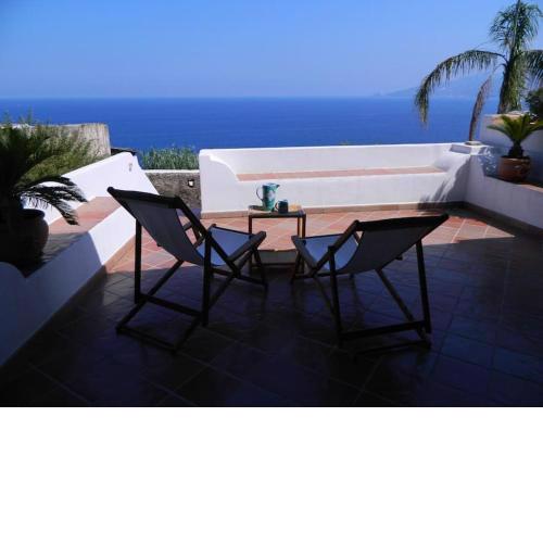 EOLIE: SALINA, ISLAND OF DREAMS