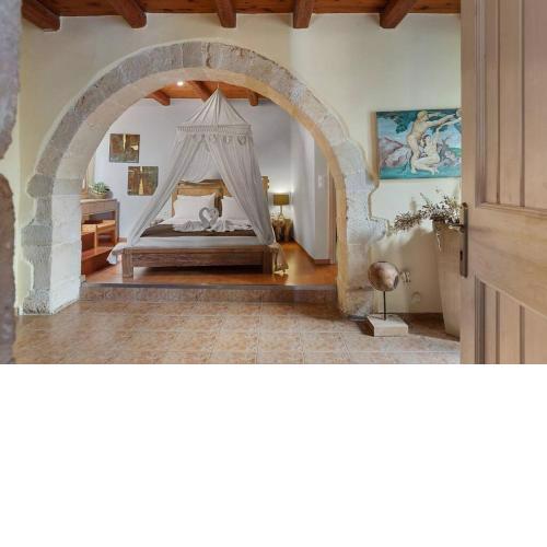 Epavlis Villa, Plaka