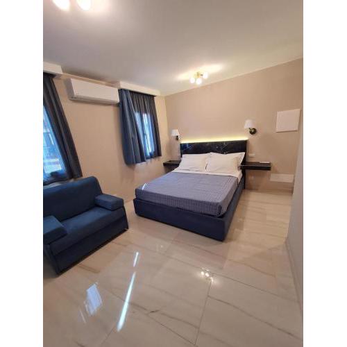 EPONIMI ROOMs