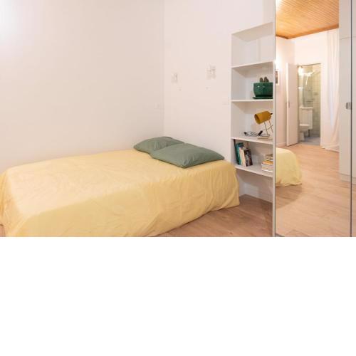Equipped studio 2 steps from the Arc de Triomphe