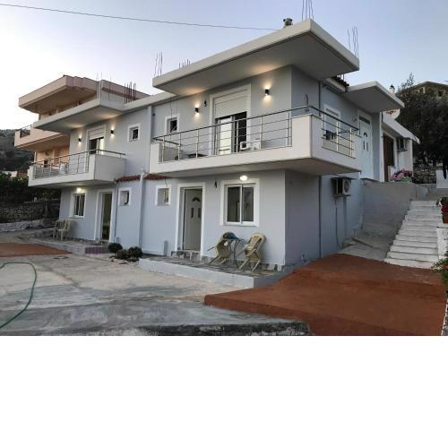 Eri Rooms