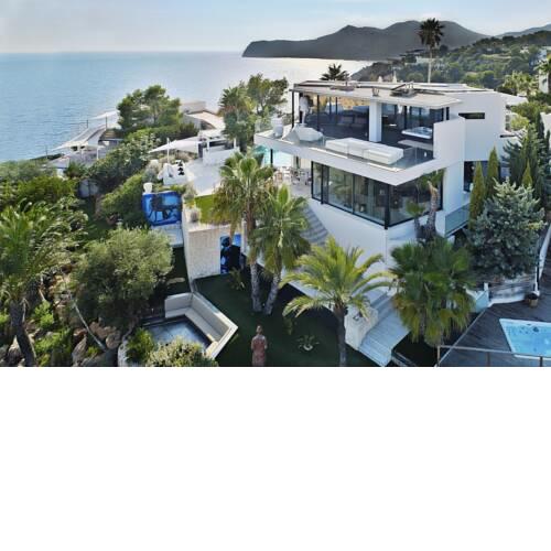 Es Cubells Villa Sleeps 6 with Pool and Air Con