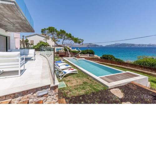 es Mal Pas Villa Sleeps 8 with Pool Air Con and WiFi