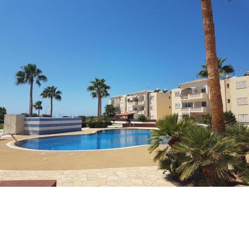 Escape and relax cozy apartment in Pafos!