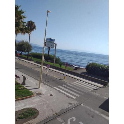 Esclusivo 100mq con vista mare