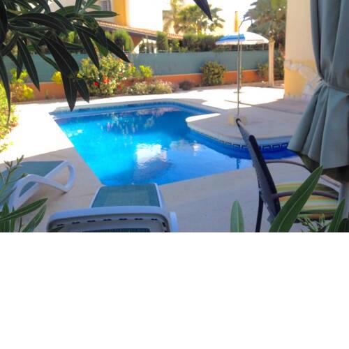 ESPECTACULAR CHALET A 60 M DE LA PLAYA DE VERA