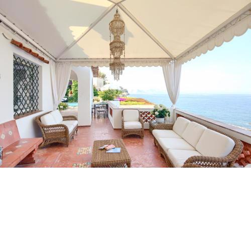 Estate4home - Villa Bougainville