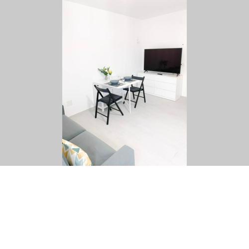 ESTUDIO A 2 MINUTOS DE LA PLAYA
