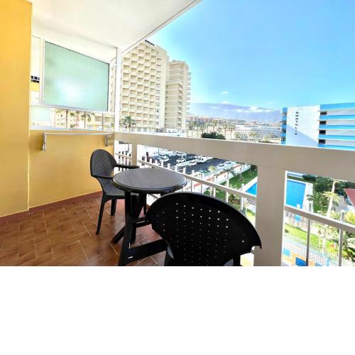 Estudio con bonita vista a Teide, Wifi, piscina en azotea, playa cerca en Puerto de la Cruz