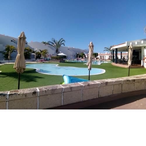 Estudio con piscina