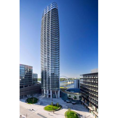 Eurovea Tower Apartment free Parking