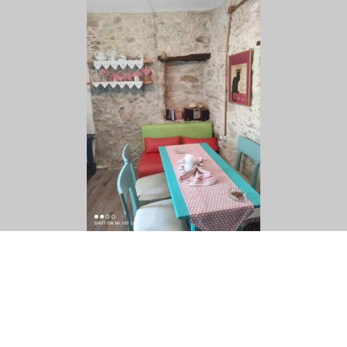 Evangelina's Tiny Cottage