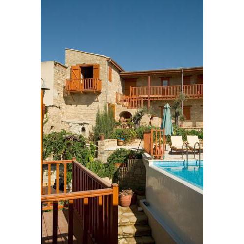 Eveleos Country House
