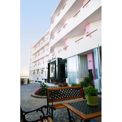 Evelyn Beach Hotel