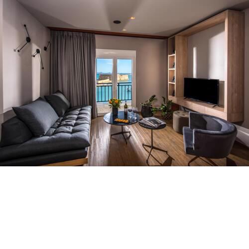 Everblue Sea View Apt