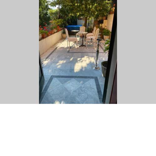 Exceptional 180m2 newly decorated private apartmen