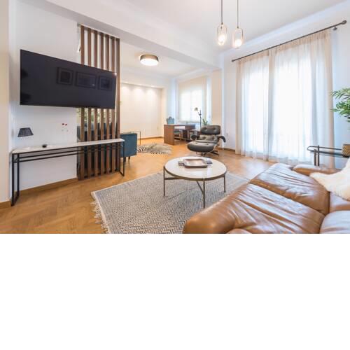 Exceptional Acropolis Stay by CloudKeys