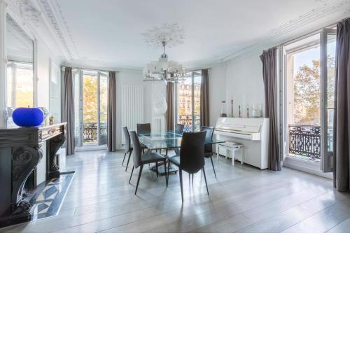 Exceptional apartment with a terrace - Paris - Welkeys