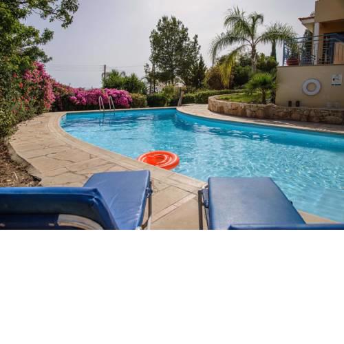 Exceptional Large Villa, Private Heated Pool, Complete Privacy, Prime Location