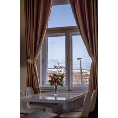 EXCLUSIVE APARTMENT WITH A VIEW OF PRAGUE CASTLE AND VLTAVA RIVER