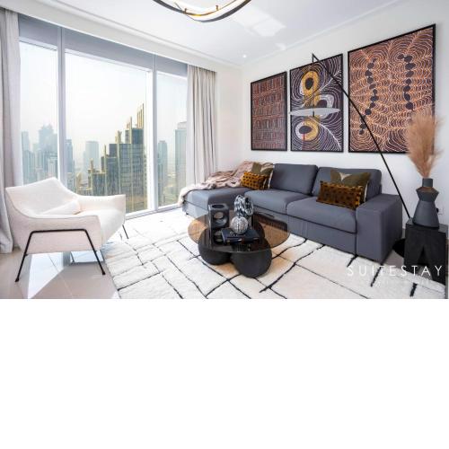 Exclusive City Skyline Suite
