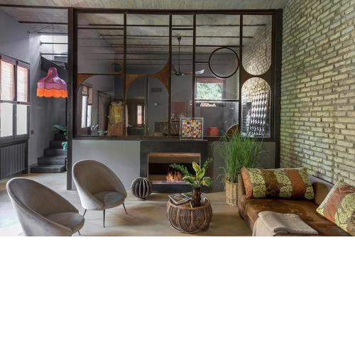 Exclusive, Elegant apt @Monti
