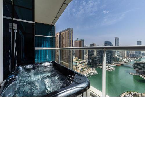 Exclusive Marina With Private Jacuzzi