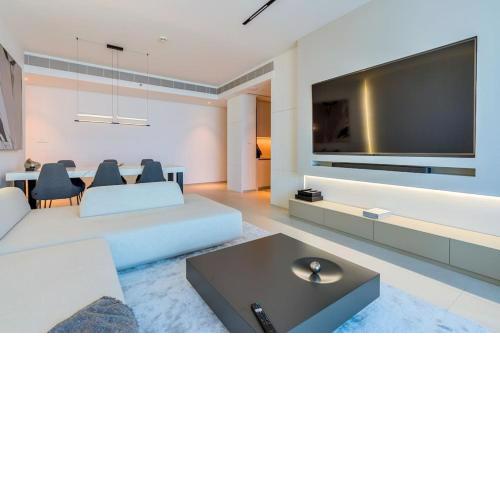 Exclusive! Ultimate Luxury at Address Beach resort