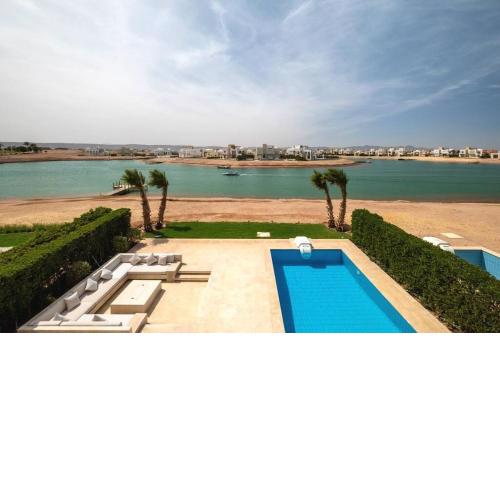 Exclusive Villa: Prime Locale