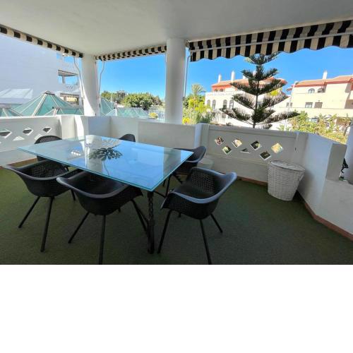 Exclusivo apartamento de 4 dormitorios en Banús