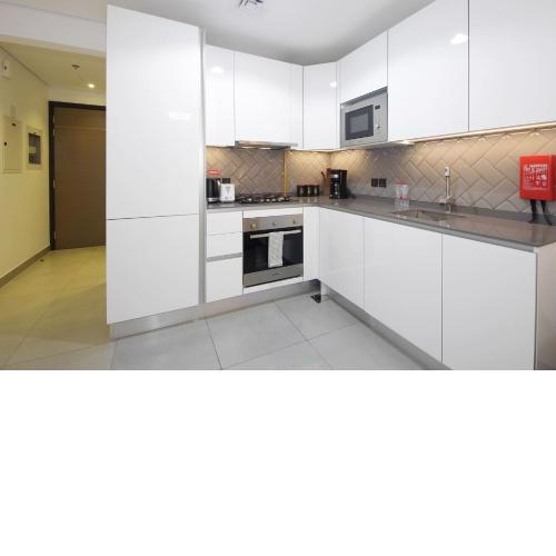Executive Studio Seven