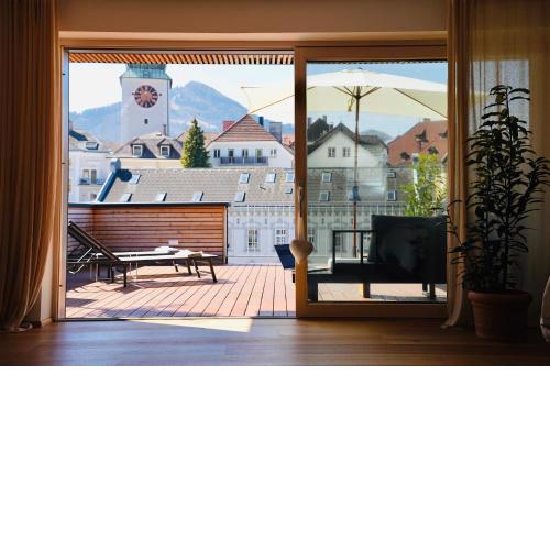 Exklusive Dachgeschoß-Suite mit Sauna & Terrasse