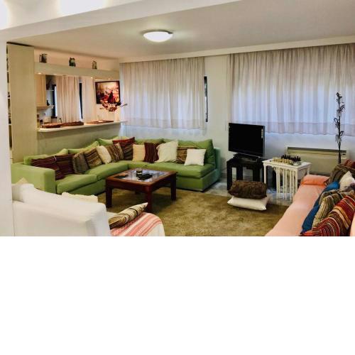 Exotic Apartment 1 min from Marikes beach