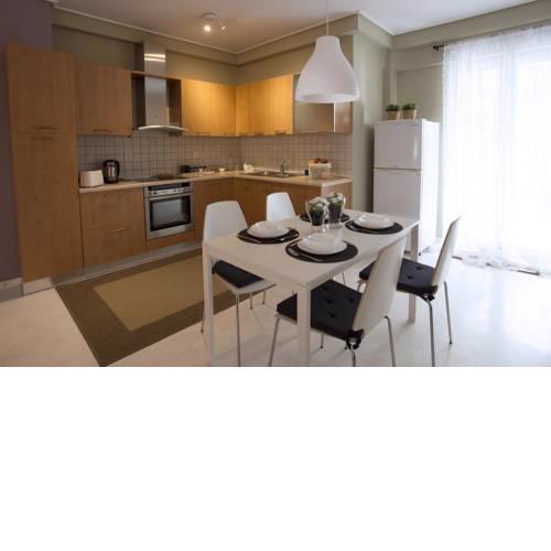 Explore Athens and stay comfortable close to center