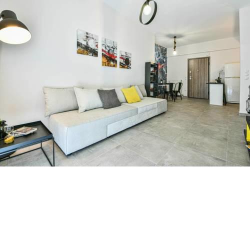 Explore Athens! Modern flat 5m from Metro station