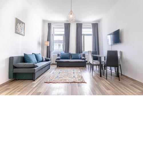 Explore Vienna 2BR and 1LR Retreat Near Westbahnhof