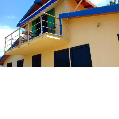 Exquisite 2 Story Holiday Home - Spectacular Radhime Views & Spacious Kitchen