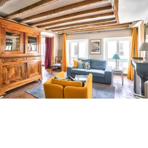 Exquisite and Spacious Apartment