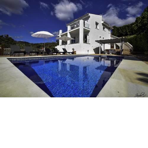 Exquisite villa near beach with Heated pool